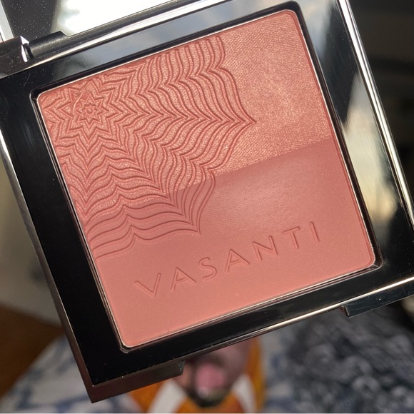 Vasanti Blush Duo - Picture 2 of 3